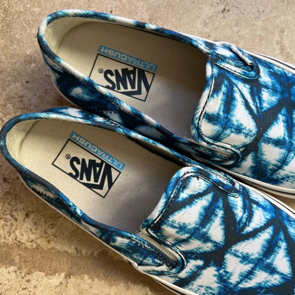 Classic VANS Slip-On Loafer Sneaker Unisex (Men 7 | Women 8.5) Tie-Dyed Like NEW - Picture 3 of 5